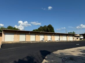 2124 Frederick Rd, Opelika, AL for lease Building Photo- Image 2 of 16