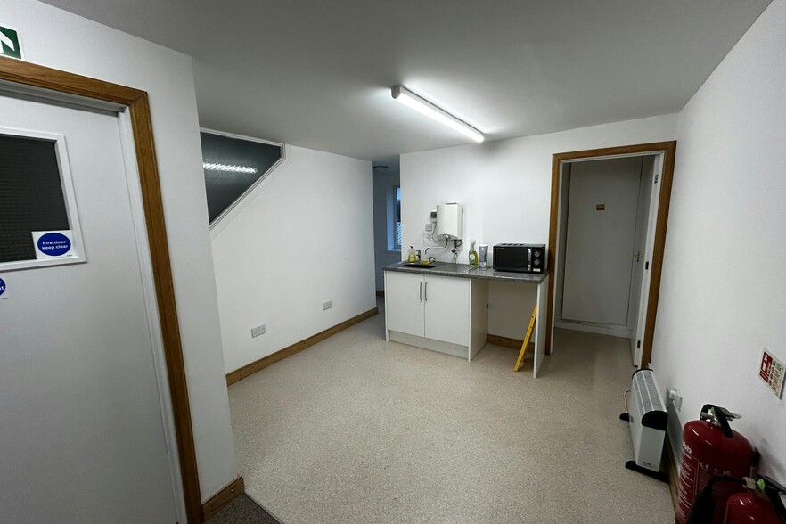 Block D Chelworth Office Centre, Cricklade for lease - Interior Photo - Image 3 of 7