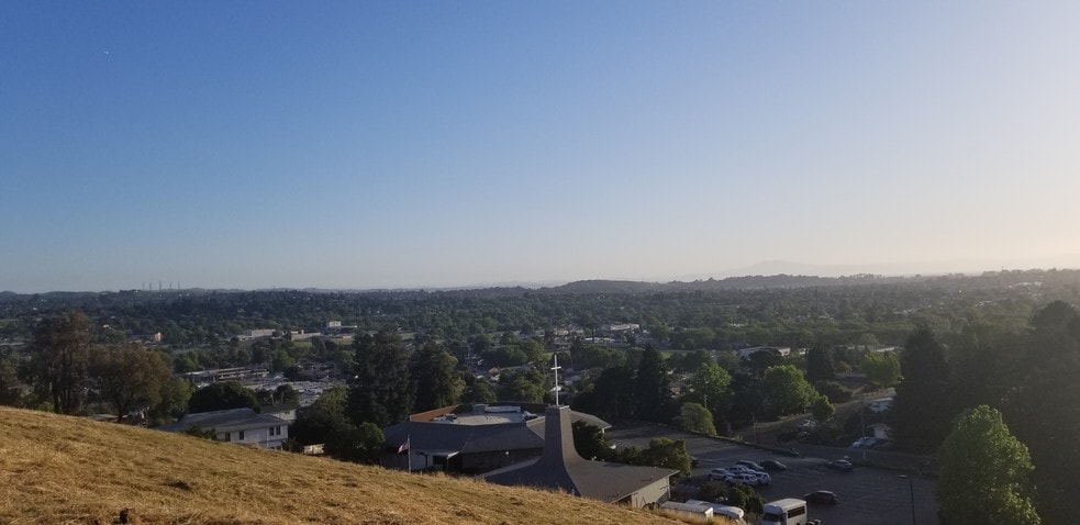 210 Locust Dr, Vallejo, CA for sale - Building Photo - Image 2 of 7