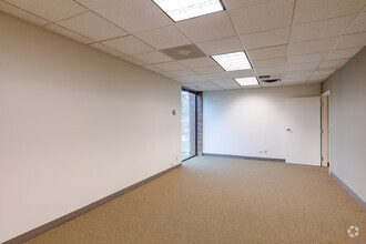 799 Roosevelt Rd, Glen Ellyn, IL for lease Interior Photo- Image 2 of 3