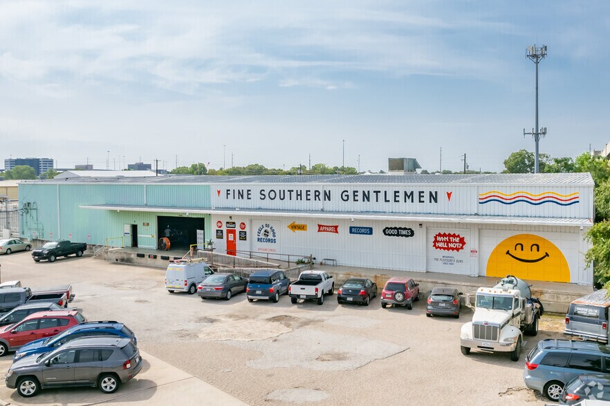 211 E Alpine Rd, Austin, TX for lease - Building Photo - Image 2 of 33