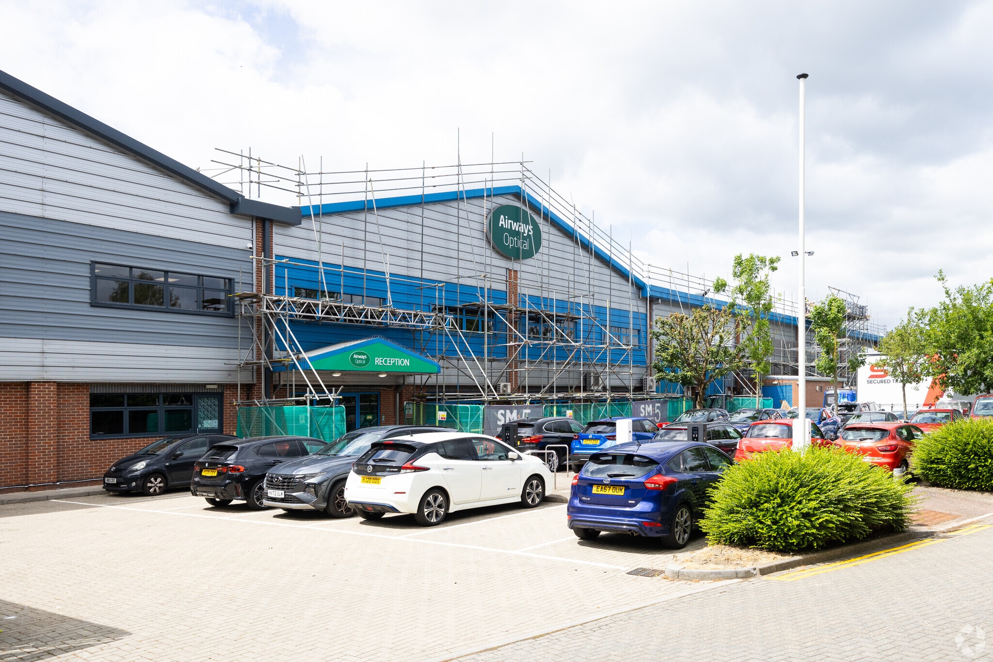 2 Wide Ln, Southampton for sale Primary Photo- Image 1 of 1