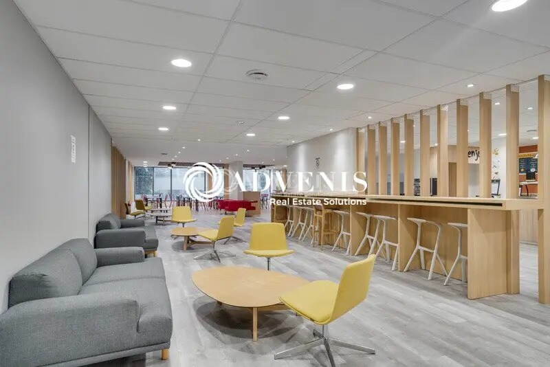 Office in Ivry-sur-Seine for lease - Building Photo - Image 3 of 12