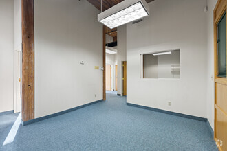 290 Pratt St, Meriden, CT for lease Interior Photo- Image 2 of 5