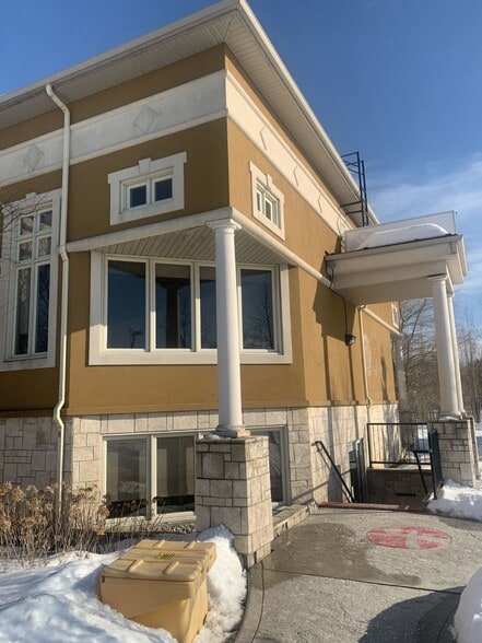 5699-5700 Longshadow Rd, Manotick, ON for lease - Building Photo - Image 3 of 3