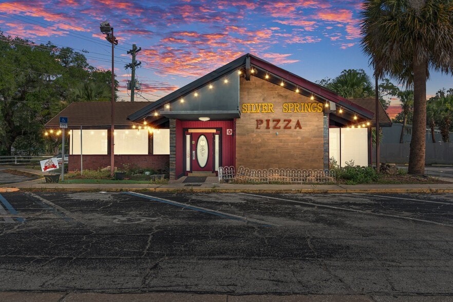 5545 E Silver Springs Blvd, Silver Springs, FL for sale - Building Photo - Image 1 of 49