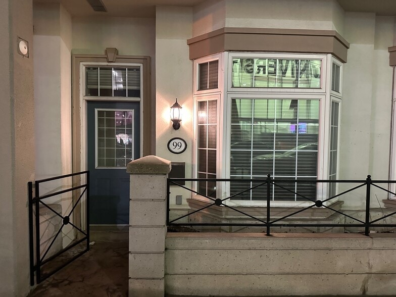 101 Mccaul St, Toronto, ON for lease - Building Photo - Image 2 of 5