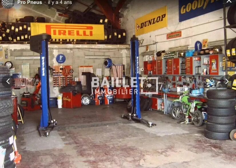 Industrial in Tourrettes for lease - Interior Photo - Image 3 of 3