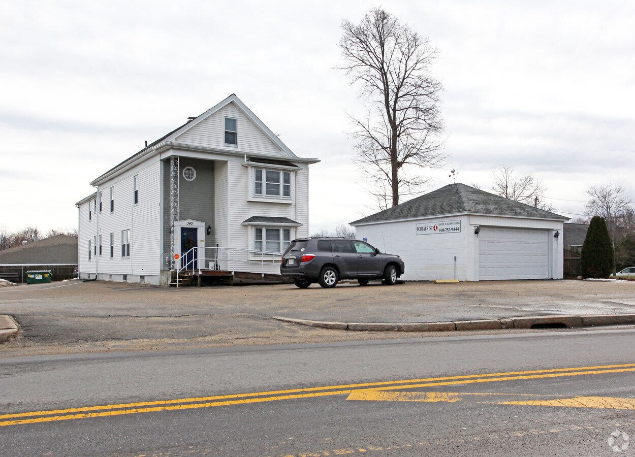 340 Plantation Rd, Worcester, MA 01604