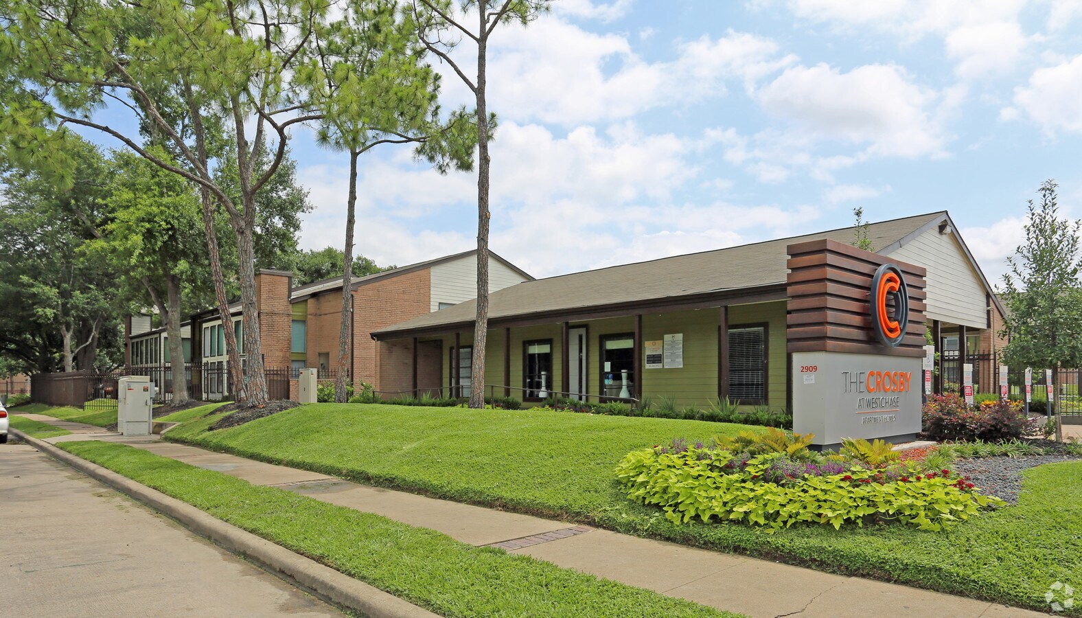 2909 Hayes Rd, Houston, TX 77082