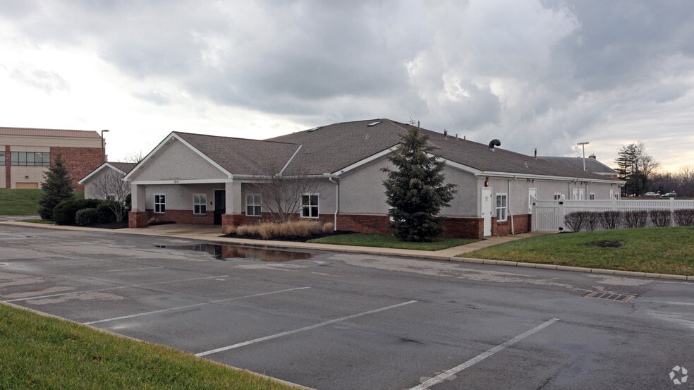 7810 Graphics Way, Lewis Center, OH for sale - Primary Photo - Image 2 of 18