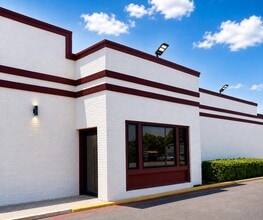 3028 Farm to Market Road 365, Nederland, TX for lease Interior Photo- Image 1 of 4