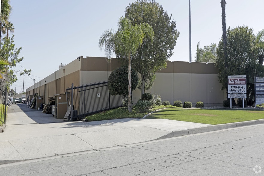 13656-13666 Bora Dr, Santa Fe Springs, CA for lease - Building Photo - Image 3 of 7
