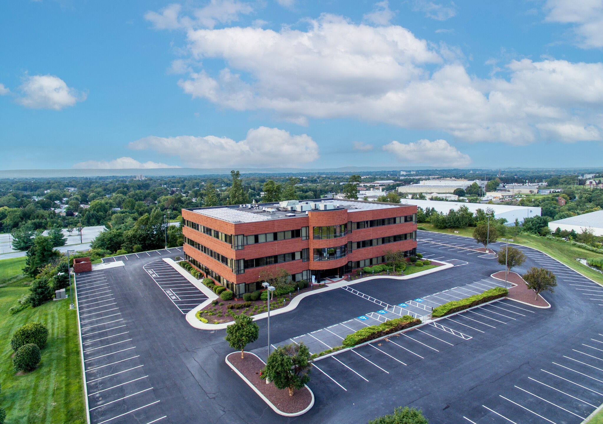 4550 Lena Dr, Mechanicsburg, PA for lease Building Photo- Image 1 of 9