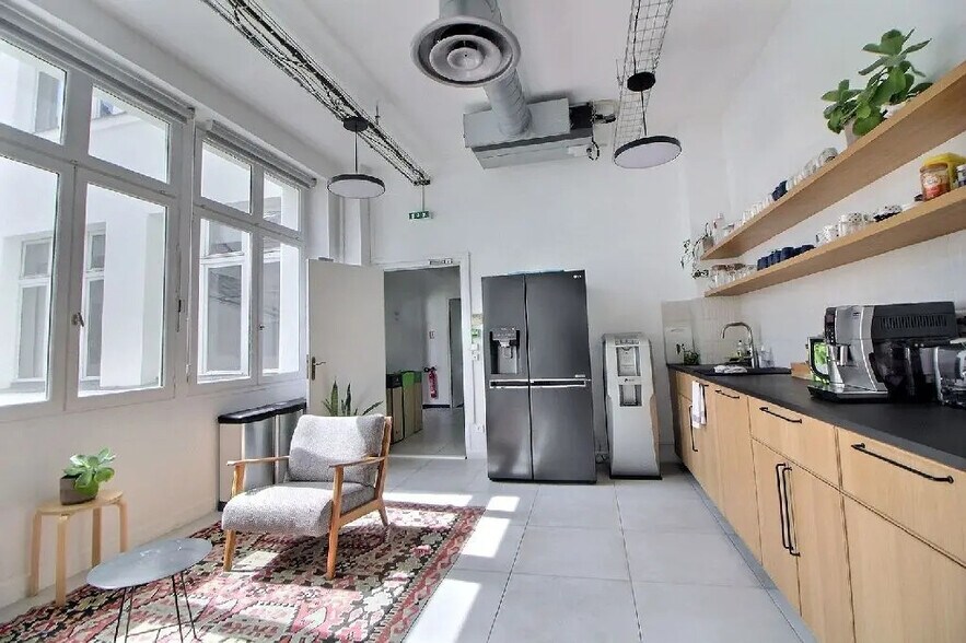 3 Impasse De La Planchette, Paris for lease - Interior Photo - Image 2 of 9