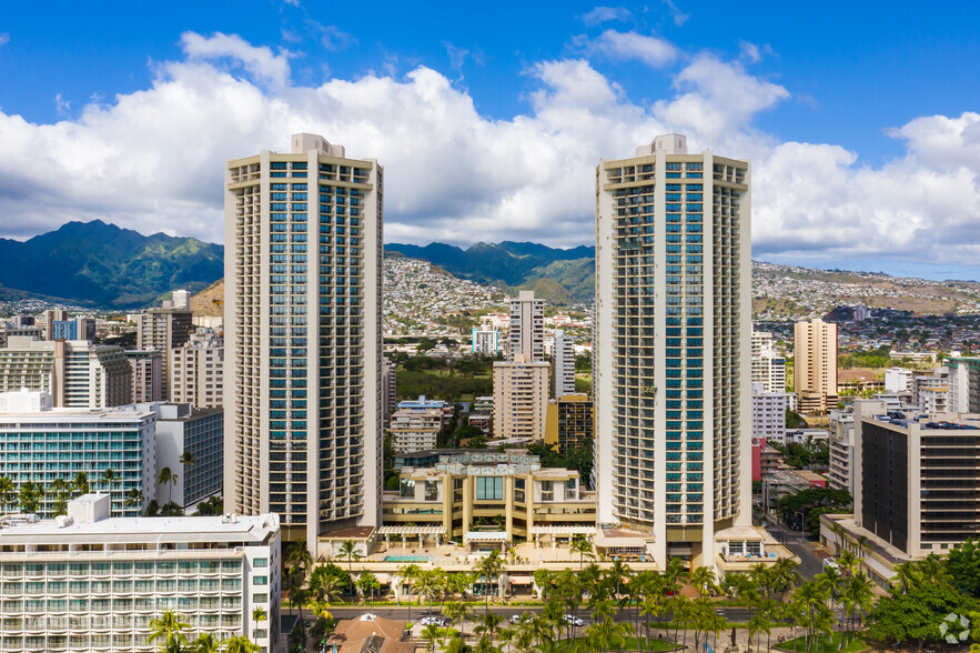 2424 Kalakaua Ave, Honolulu, HI for lease - Building Photo - Image 3 of 6