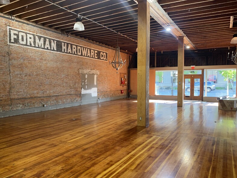 216 Petaluma Blvd, Petaluma, CA for lease - Interior Photo - Image 1 of 3