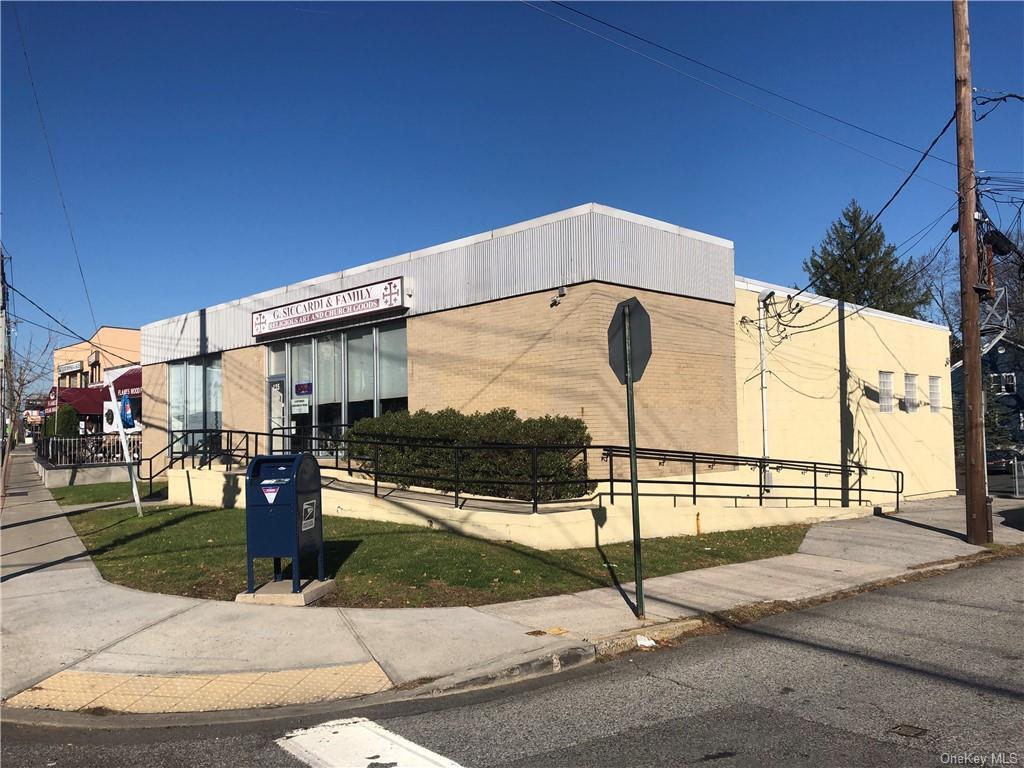 125 E Main St, Elmsford, NY 10523