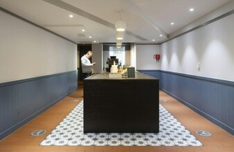 8-10 Bloomsbury Way, London for lease Interior Photo- Image 2 of 6