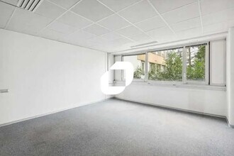 Office in 1 Boulevard Hippolyte Marques, Ivry-sur-Seine for lease Interior Photo- Image 2 of 21