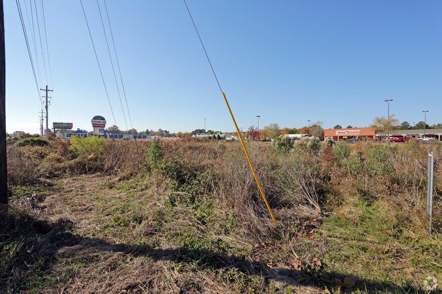 118 Five Points Rd, Goldsboro, NC for lease - Building Photo - Image 2 of 3