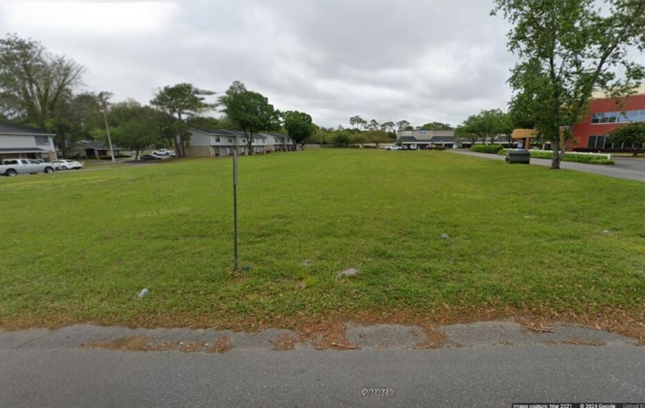 13388 Willingham Ave, Dade City, FL for sale - Building Photo - Image 1 of 4