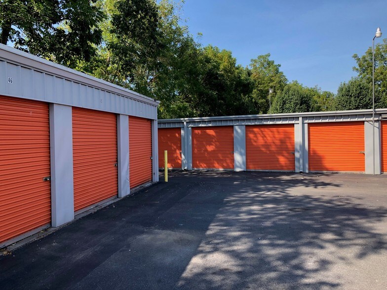 419 Riverside Dr, Unicoi, TN 37692