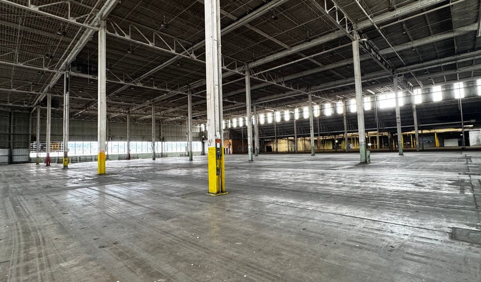 229 Factory St, La Porte, IN for lease - Building Photo - Image 2 of 13