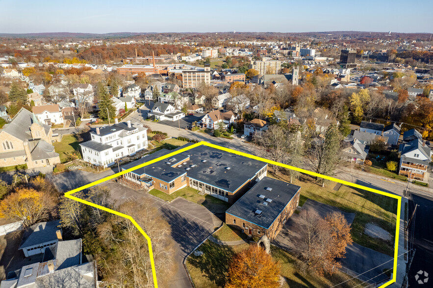 120 Spring St, Woonsocket, RI for sale - Primary Photo - Image 1 of 1