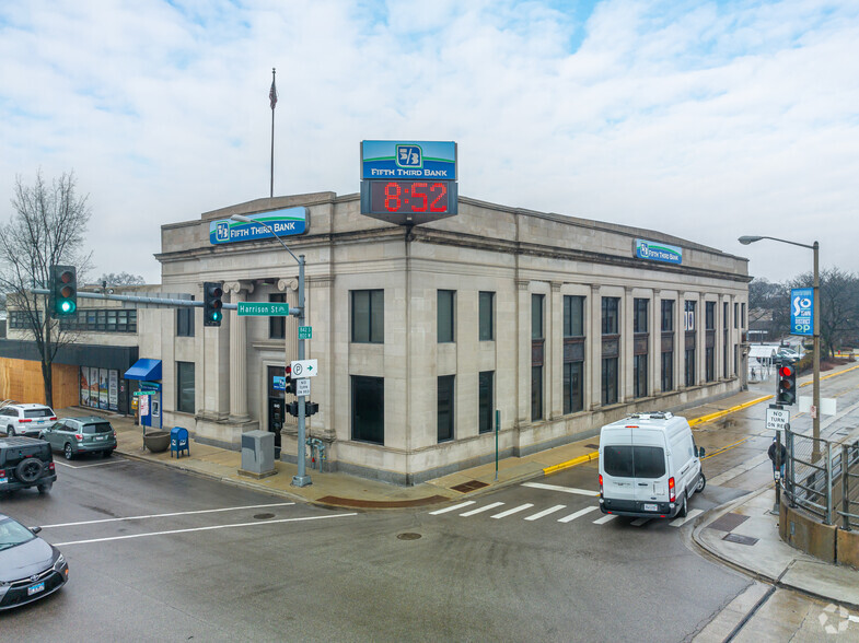 840 S Oak Park Ave, Oak Park, IL for lease - Building Photo - Image 1 of 8