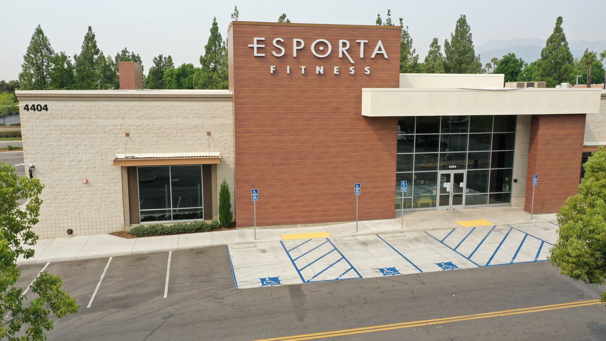 4404 University Pky, San Bernardino, CA 92407 ESPORTA