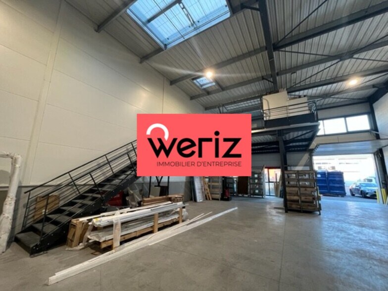 Industrial in Gignac-la-Nerthe for lease - Building Photo - Image 1 of 4