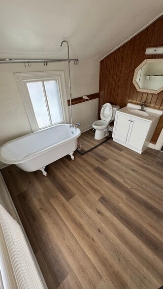 Multifamily Residential Portfolio 5 Unit portfolio of 2 properties for sale on LoopNet.com - Interior Photo - Image 3 of 31