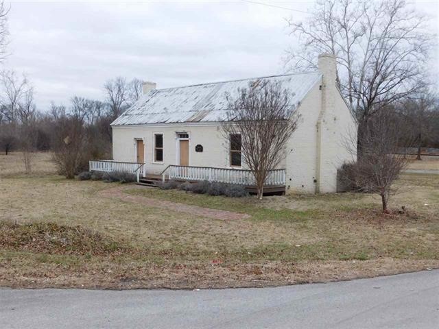 820 N Main St, Sweetwater, TN for sale - Primary Photo - Image 1 of 1