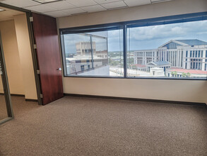 301 W Bay St, Jacksonville, FL for lease Interior Photo- Image 2 of 5