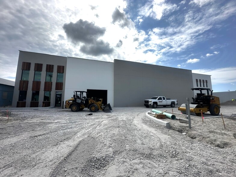 4250 Georgia Ave, West Palm Beach, FL for lease - Construction Photo - Image 1 of 9