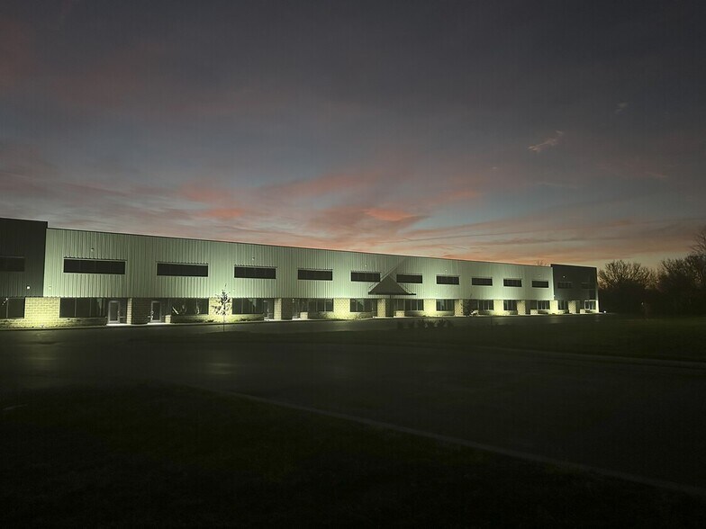 103 E Kam Dr, Pittsboro, IN for lease - Building Photo - Image 1 of 8