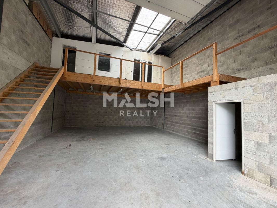 Flex in Ternay for lease Building Photo- Image 1 of 7