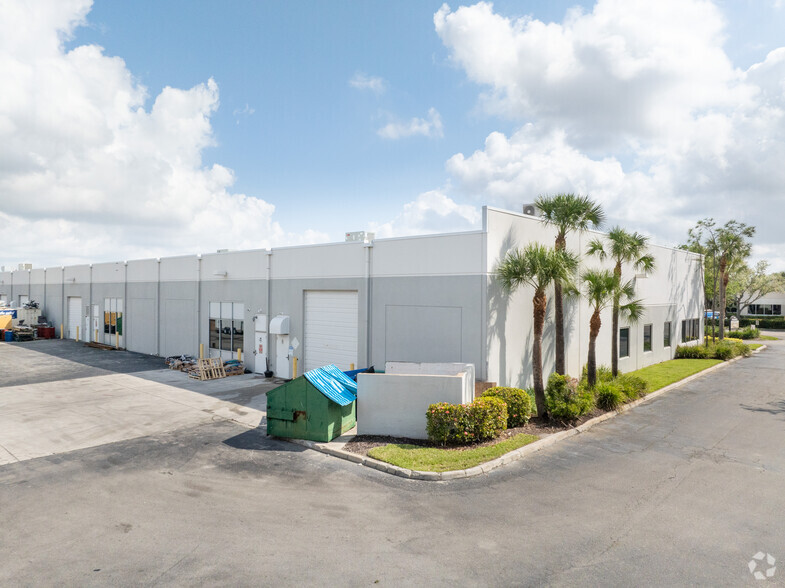 12730 Commonwealth Dr, Fort Myers, FL for lease - Building Photo - Image 2 of 2