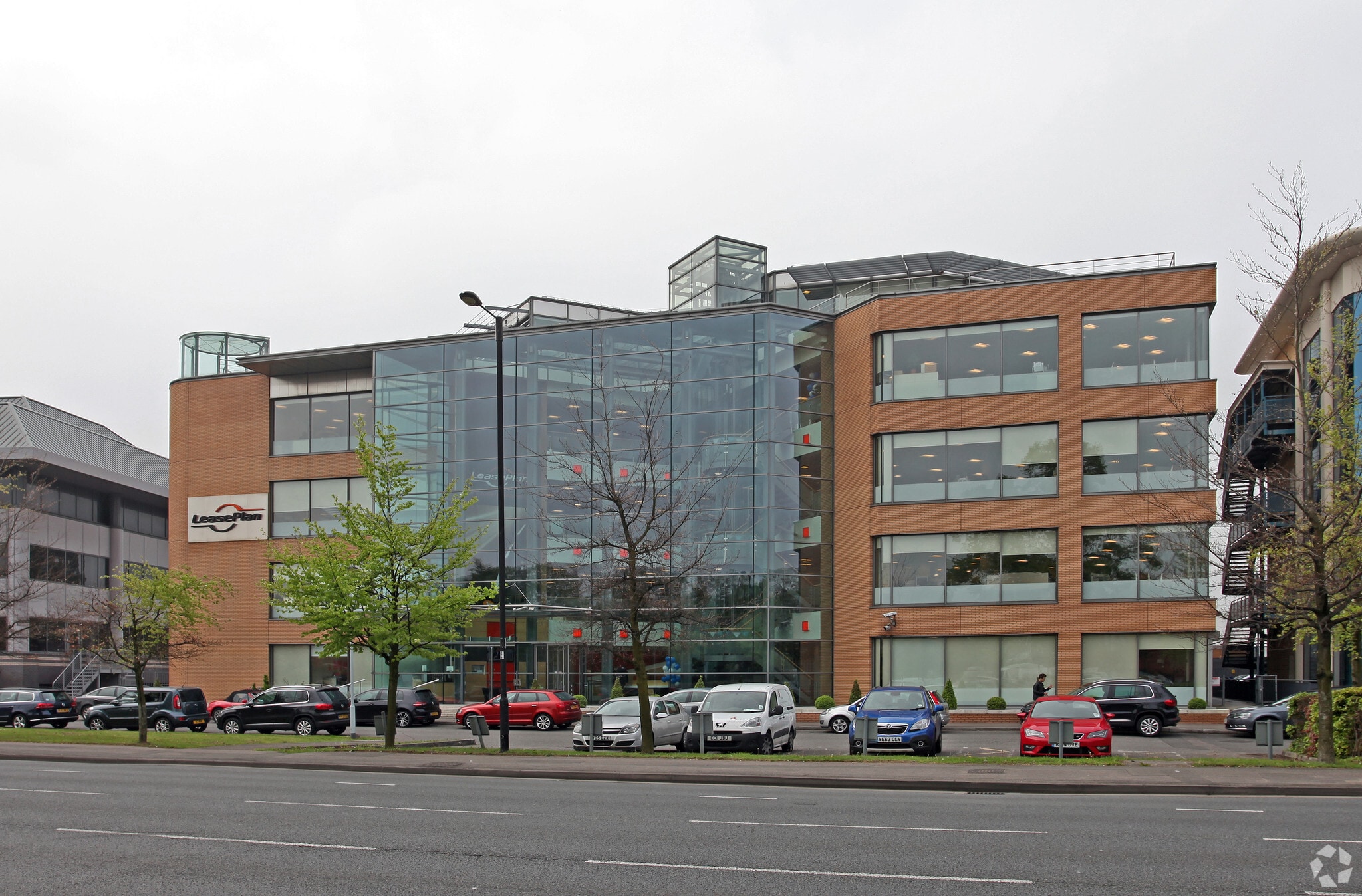 165 Bath Rd, Slough for sale Primary Photo- Image 1 of 1