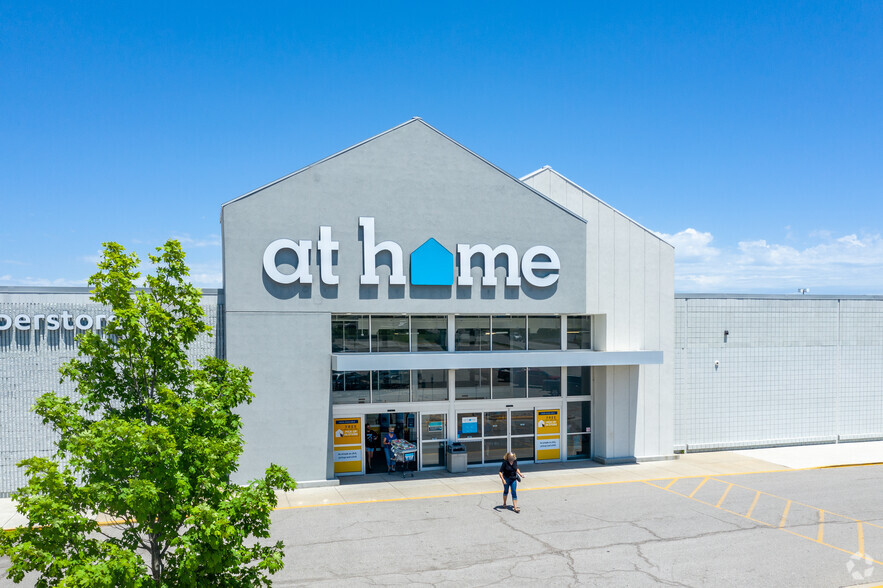 2000-2140 E Santa Fe St, Olathe, KS for lease - Building Photo - Image 3 of 5