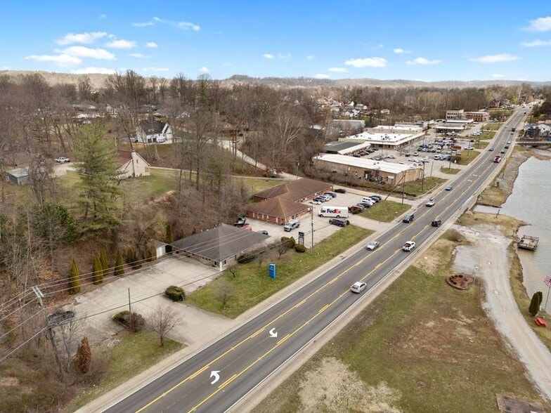 3518 Teays Valley Rd, Hurricane, WV for lease - Building Photo - Image 3 of 10
