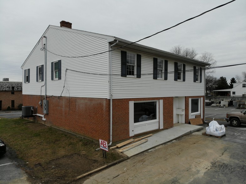 9 W Willow Rd, Willow Street, PA for sale - Building Photo - Image 1 of 1