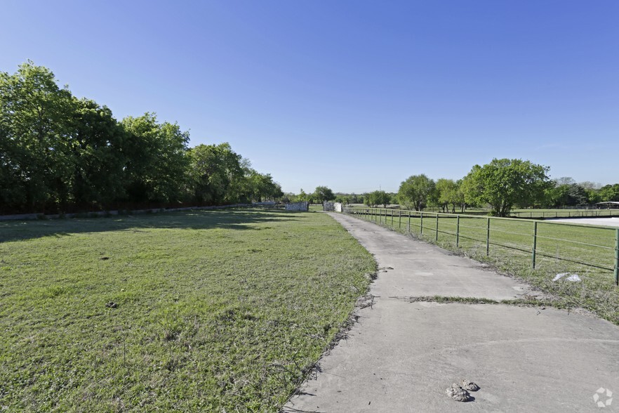 612 US 80 E Hwy, Sunnyvale, TX for sale - Primary Photo - Image 1 of 1