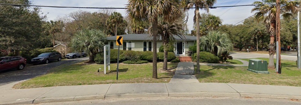 15 21st Ave, Isle Of Palms, SC for sale - Building Photo - Image 2 of 17