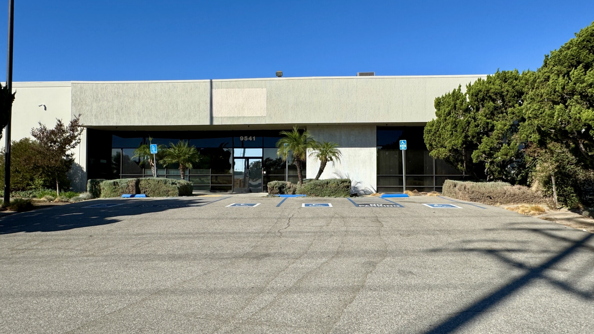 9541 Mason Ave, Chatsworth, CA for lease Building Photo- Image 1 of 21