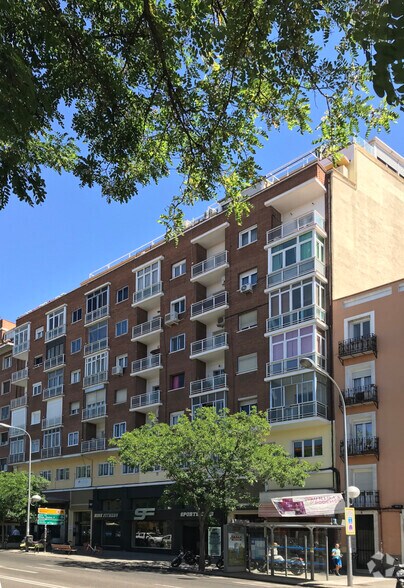 Paseo de las Acacias, 3, Madrid, Madrid for sale - Primary Photo - Image 1 of 1