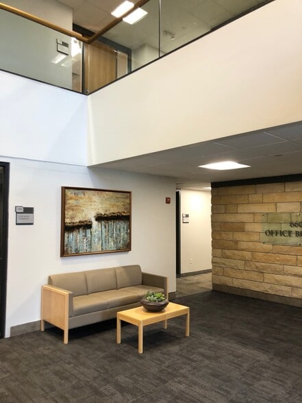 6600 City West Pky, Eden Prairie, MN for lease - Interior Photo - Image 2 of 6