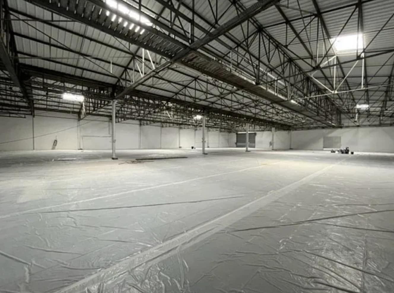 Industrial in Vitrolles for lease Interior Photo- Image 1 of 1