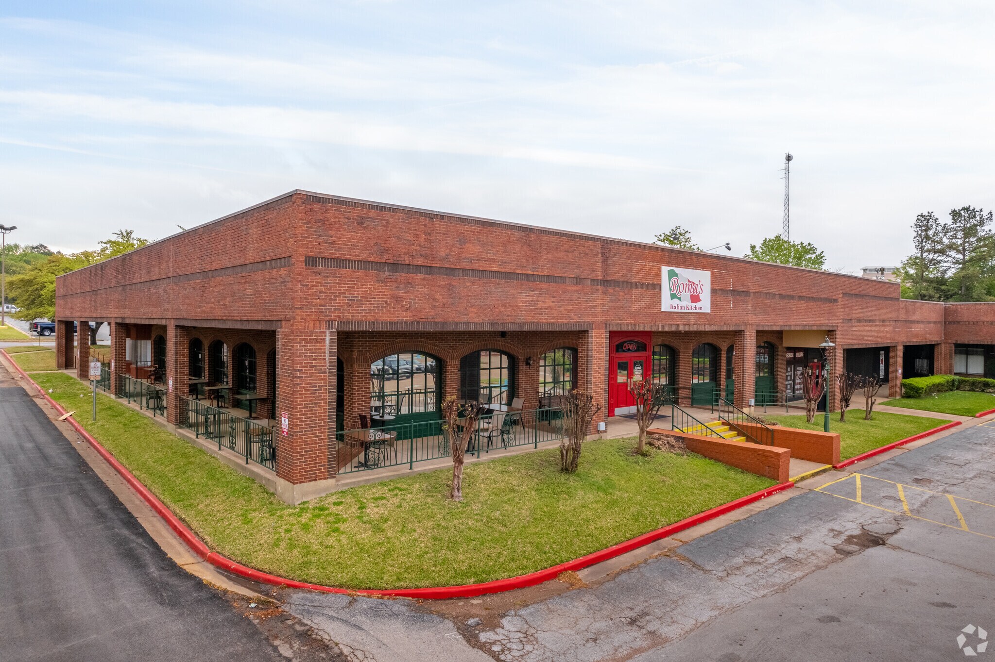 3320 Troup Hwy, Tyler, TX 75701 Southeast Crossing Shopping Center